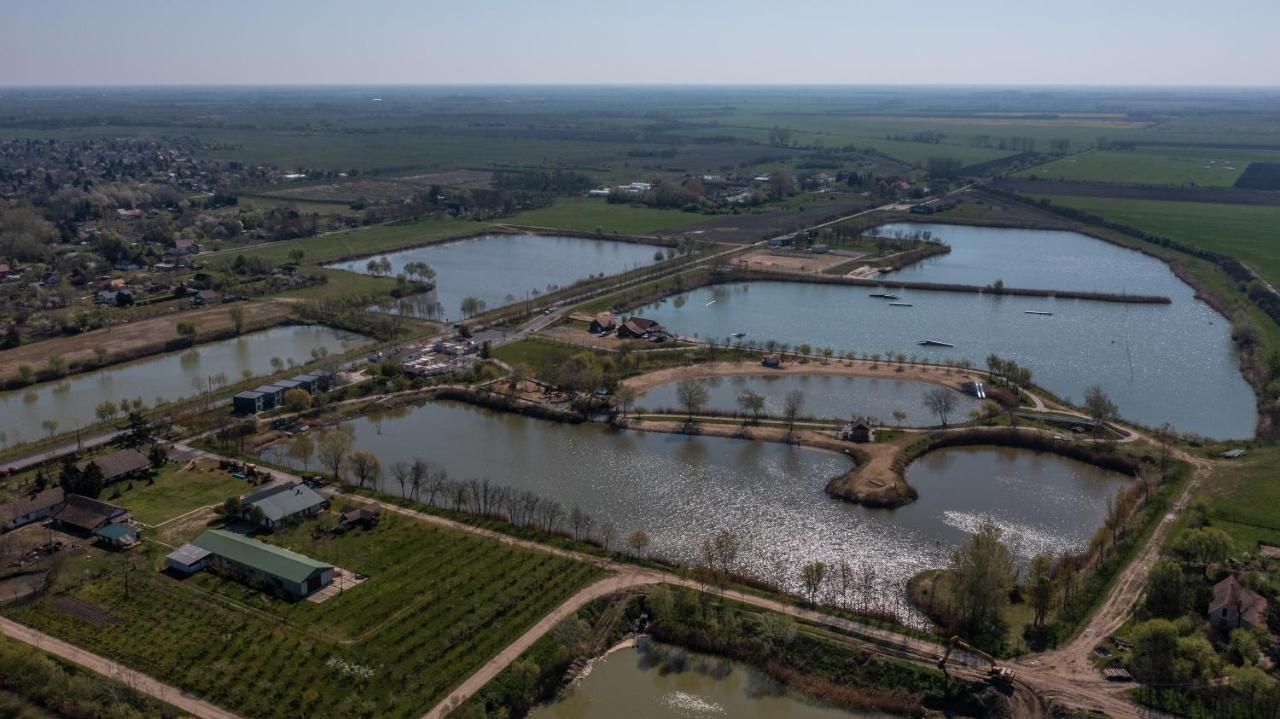 Sun City Vízisport Paradicsom Hódmezővásárhely Kültér fotó
